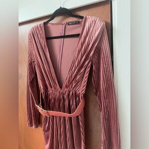 NWOT Double Crazy Rose Pink Pleated Velvet Maxi Dress with Belt - Small